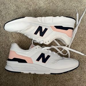 New Balance women’s sneakers